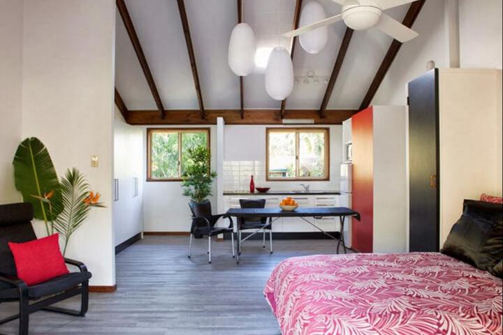 Room 3 of 6
