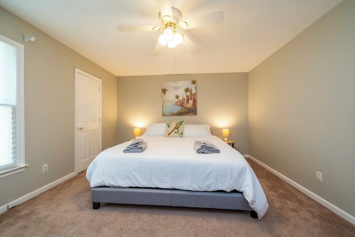Room 14 of 30