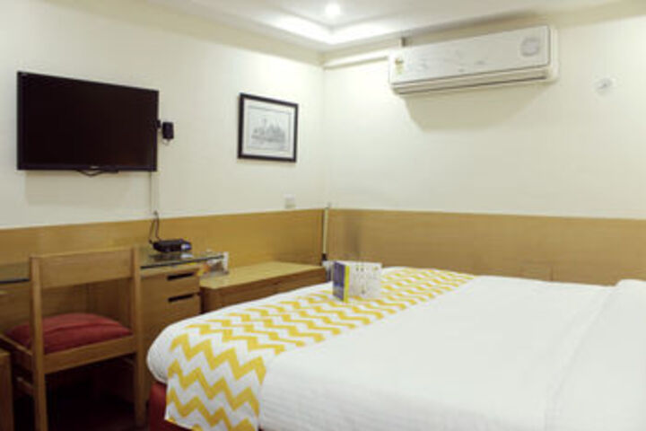 Room 13 of 23