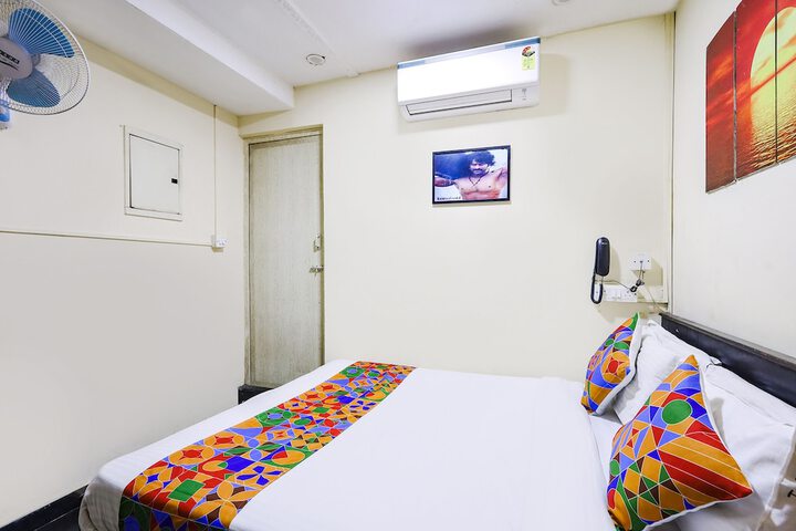 Room 11 of 24
