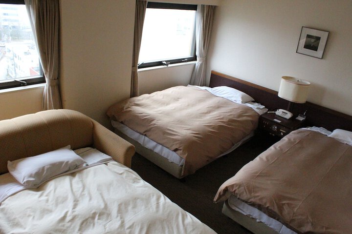 Room 11 of 47