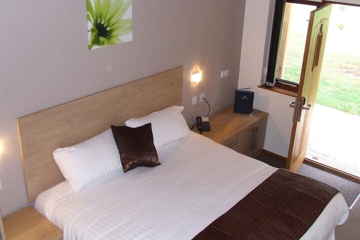 Room 2 of 15