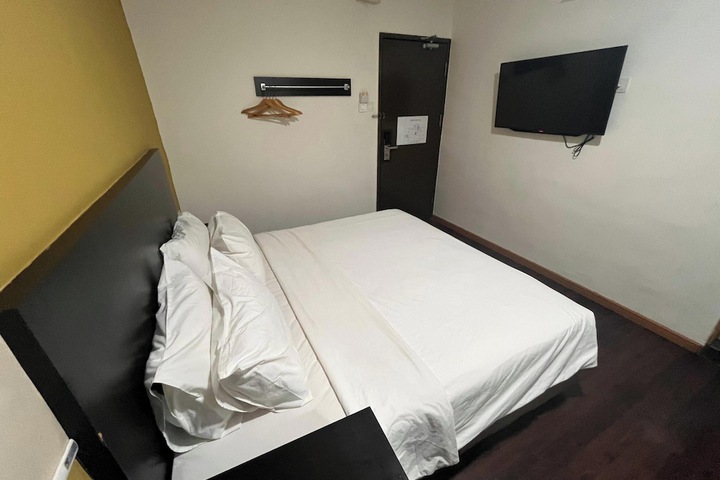 Room 7 of 88