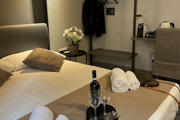 Room 19 of 48
