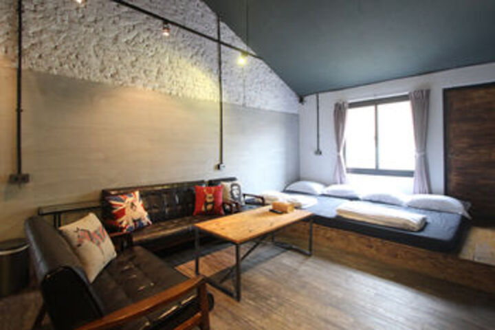 Room 16 of 16