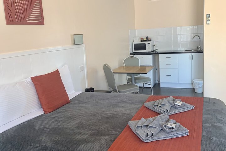 Room 6 of 55