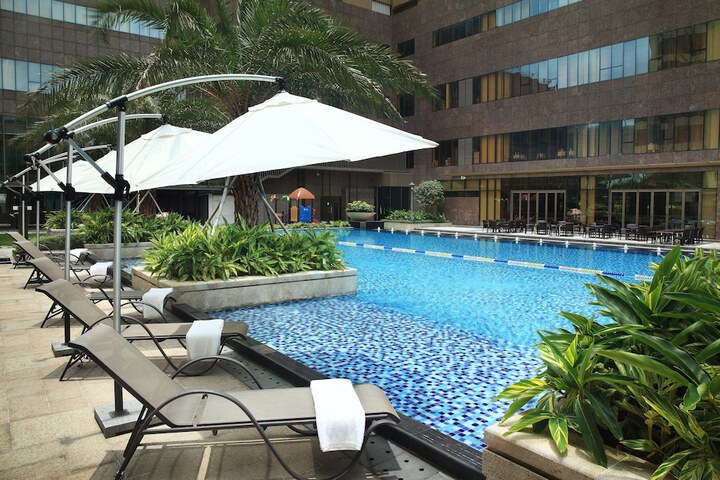 Pools & Facilities