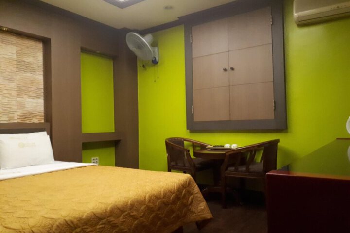 Photo 6