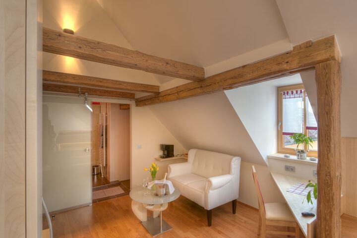 Room 5 of 49