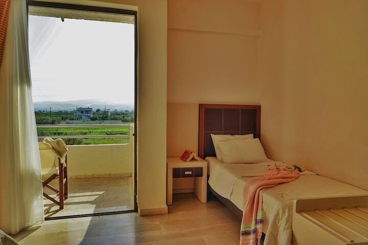 Room 17 of 53