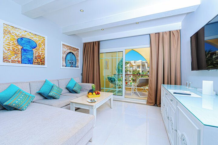 Room 4 of 42