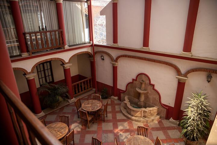 Room 53 of 82