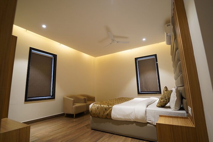 Room 16 of 49