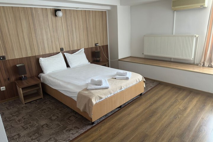 Room 43 of 83