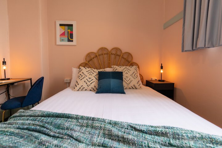 Room 7 of 40