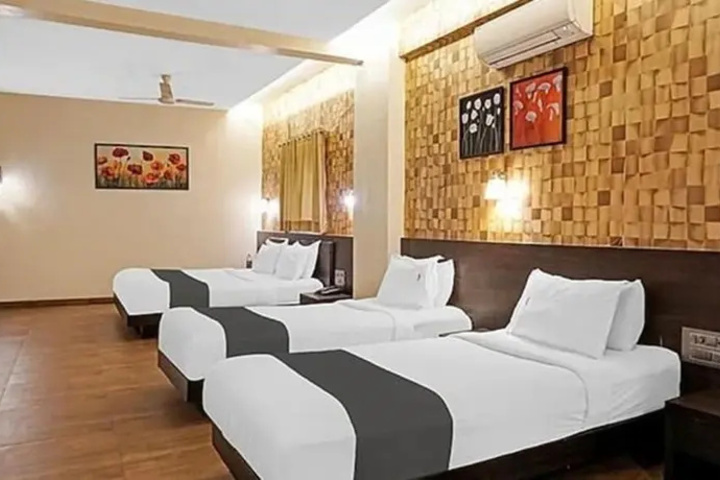 Room 2 of 16
