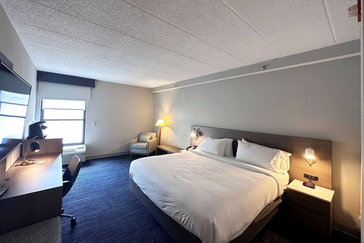 Room 8 of 21