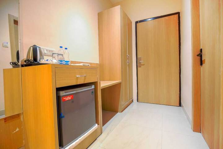 Room 4 of 12