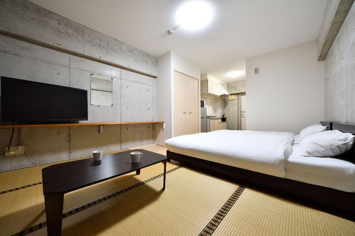 Room 8 of 36