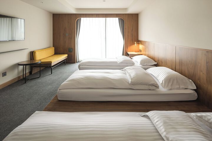 Room 37 of 64