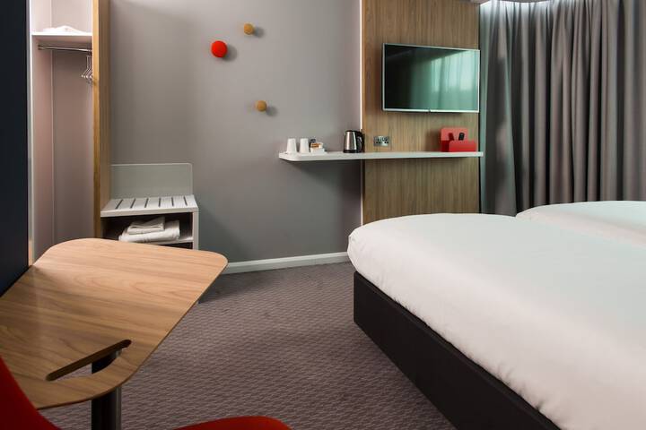 Room 4 of 58