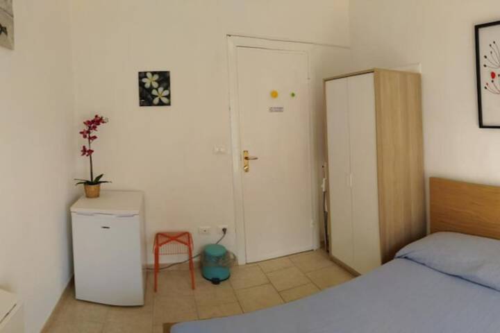 Room 13 of 65