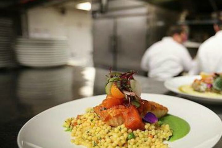 Dining 8 of 48