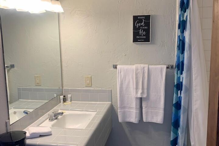 Room 2 of 8