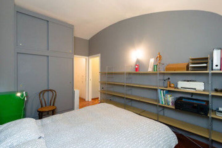 Room 10 of 34