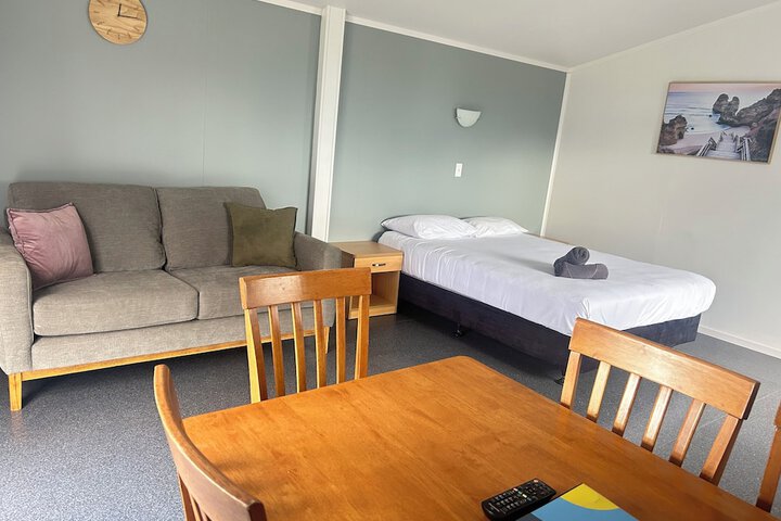 Room 28 of 52