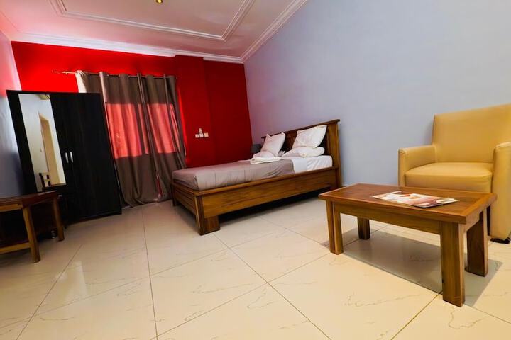 Room 105 of 144