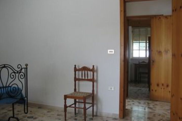 Room 7 of 22