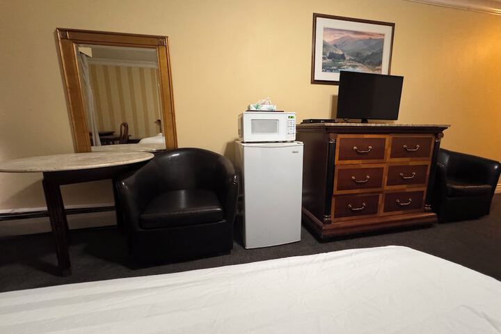 Room 46 of 77