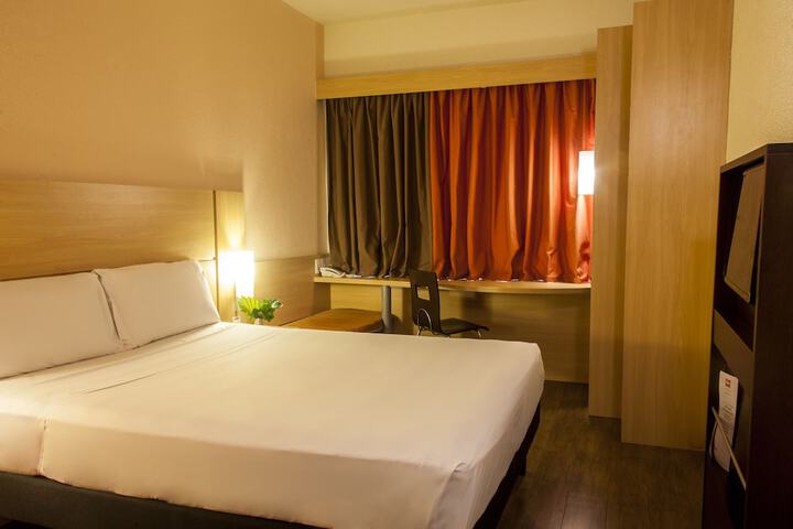 Room 4 of 59