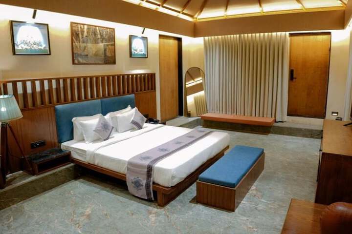 Room 16 of 73