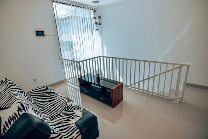 Room 9 of 19