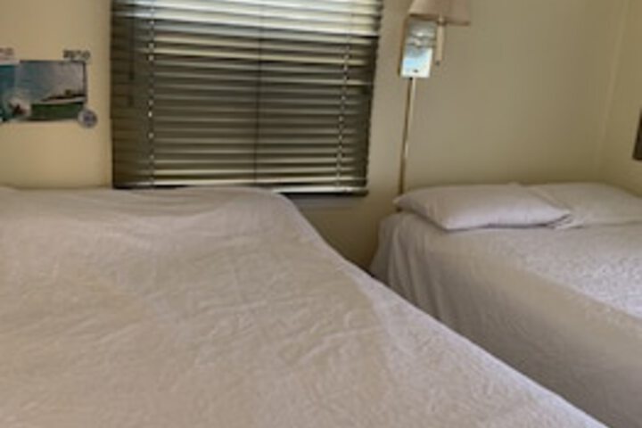 Room 46 of 204