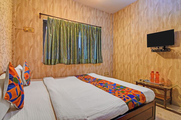 Room 18 of 27