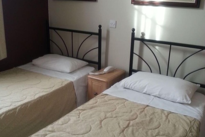 Room 34 of 121
