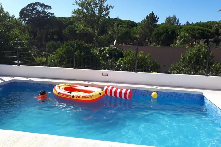 Pool 13 of 17