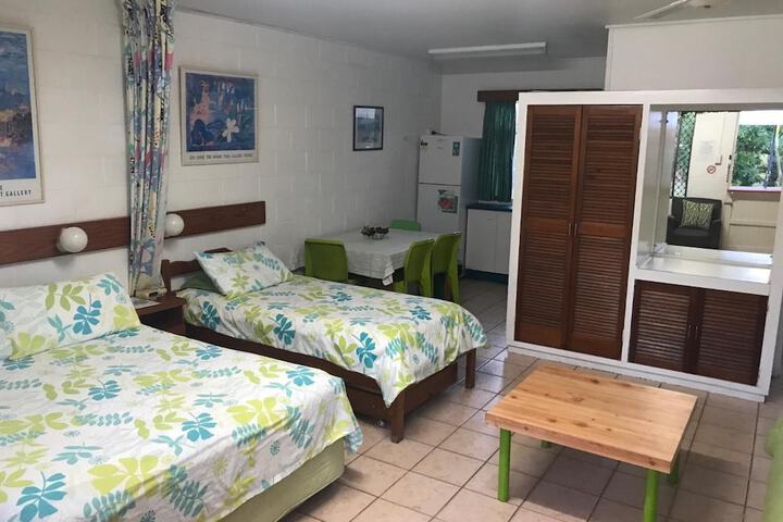 Room 10 of 33
