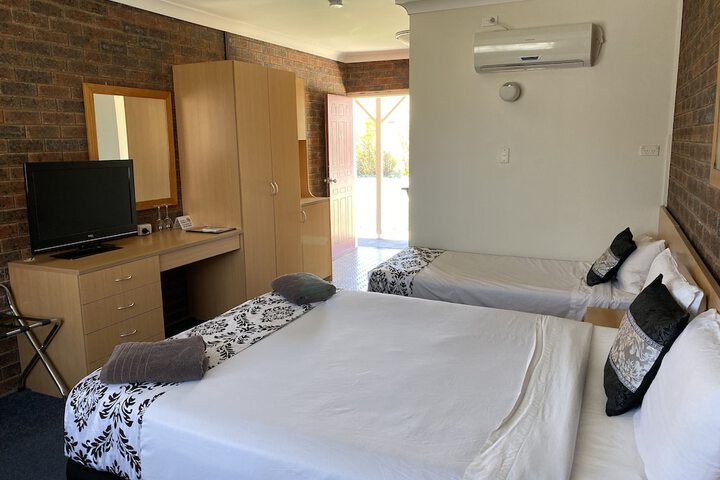Room 5 of 42