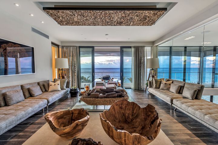 Guest Lobby