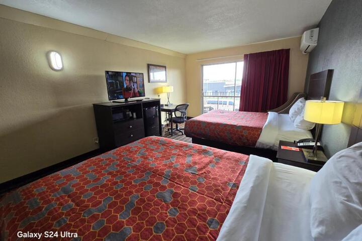 Premium 2 Queen Beds Accessible
