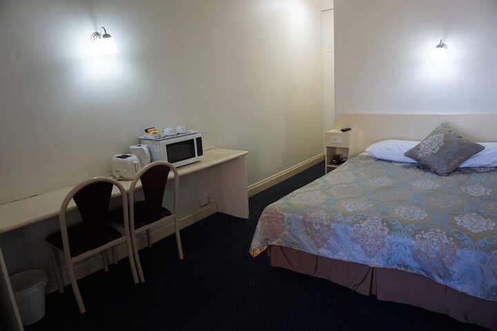 Room 11 of 78