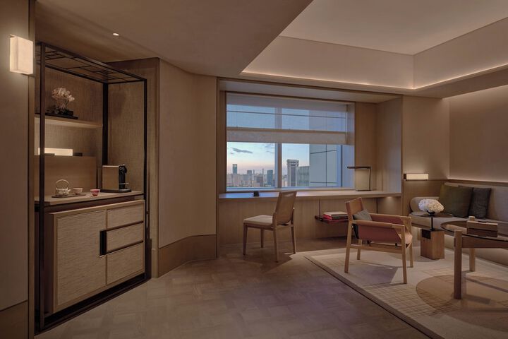 Room 15 of 98
