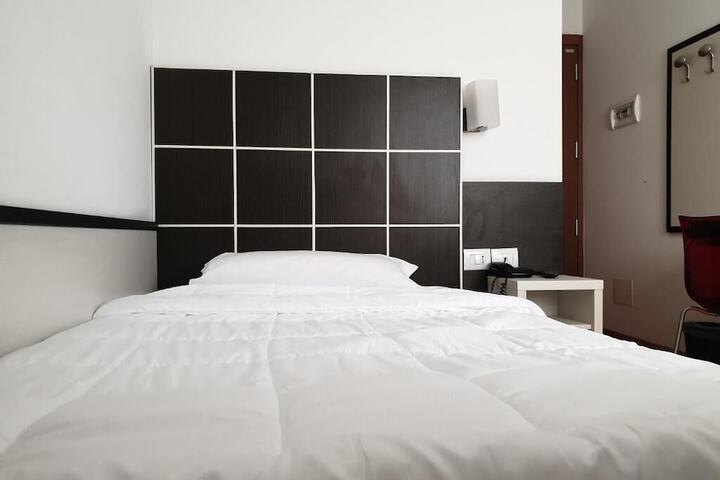 Room 14 of 62