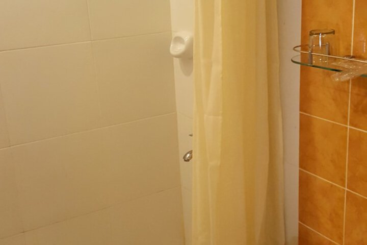 Room 20 of 29