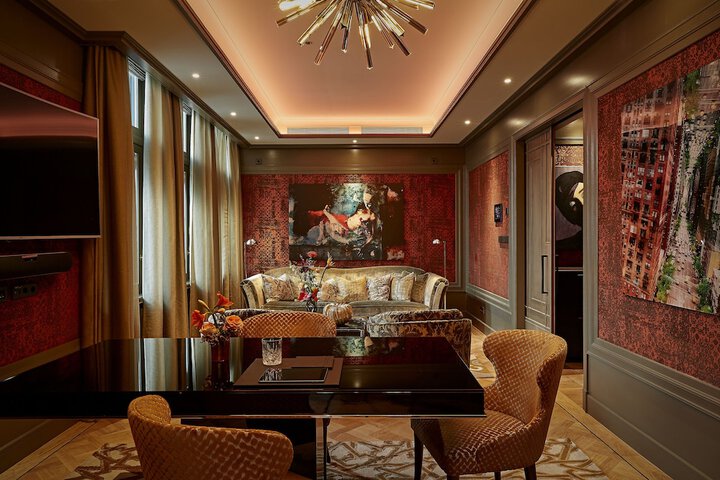 Room 40 of 87