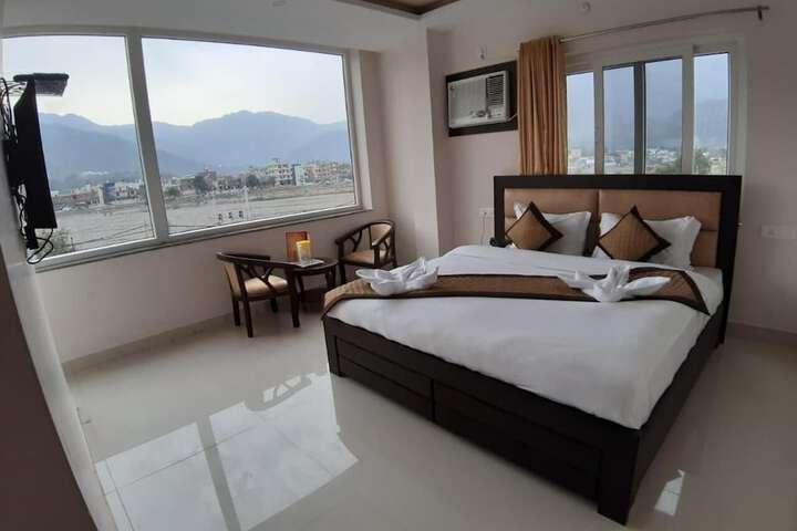 Room 21 of 53